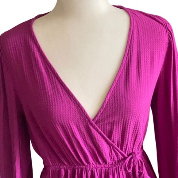 Knox Rose Ruffled Bottom, Textured Wrap Midi Dress-Purple-Size XS-GUC - Picture 6 of 7